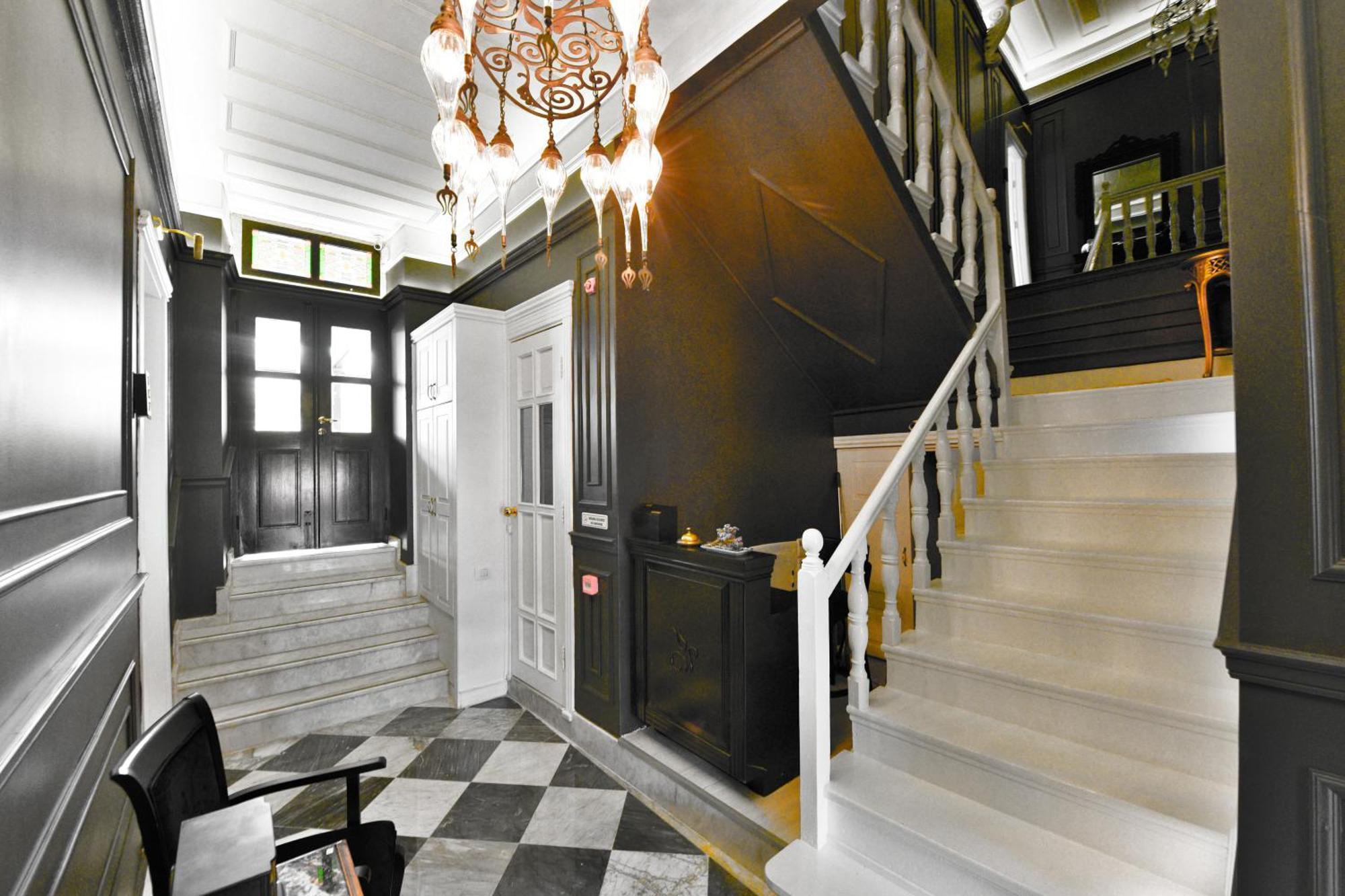 Hotel Siyah Lale Cunda 1841 (Adults Only) Ayvalı Exterior foto