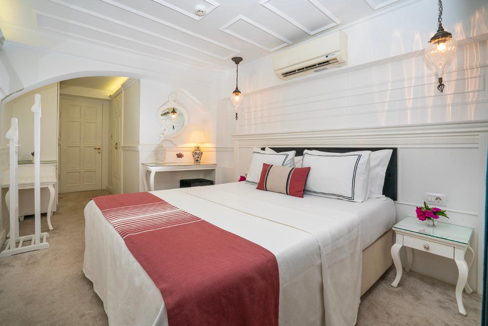 Hotel Siyah Lale Cunda 1841 (Adults Only) Ayvalı Exterior foto