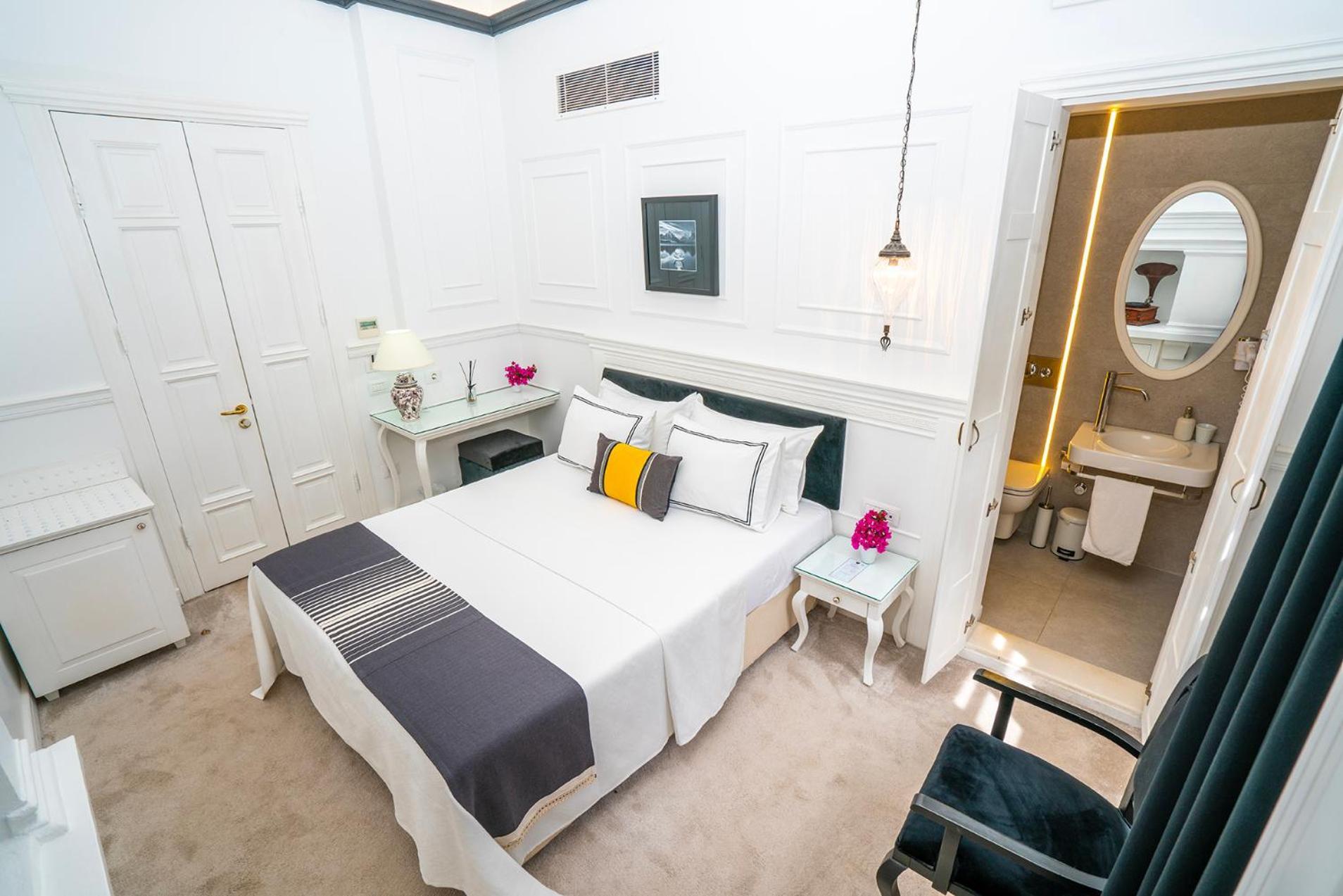 Hotel Siyah Lale Cunda 1841 (Adults Only) Ayvalı Exterior foto